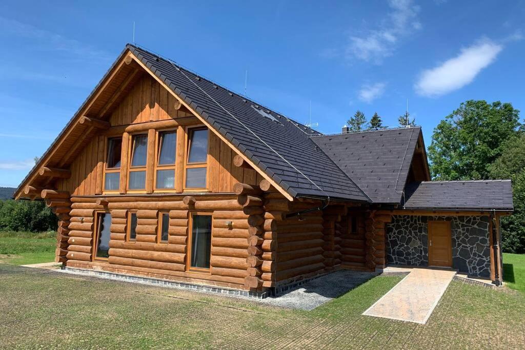 Вилла Luxusni Srub Az 24 Luzek - Sruby-Lipno Фримбурк Экстерьер фото
