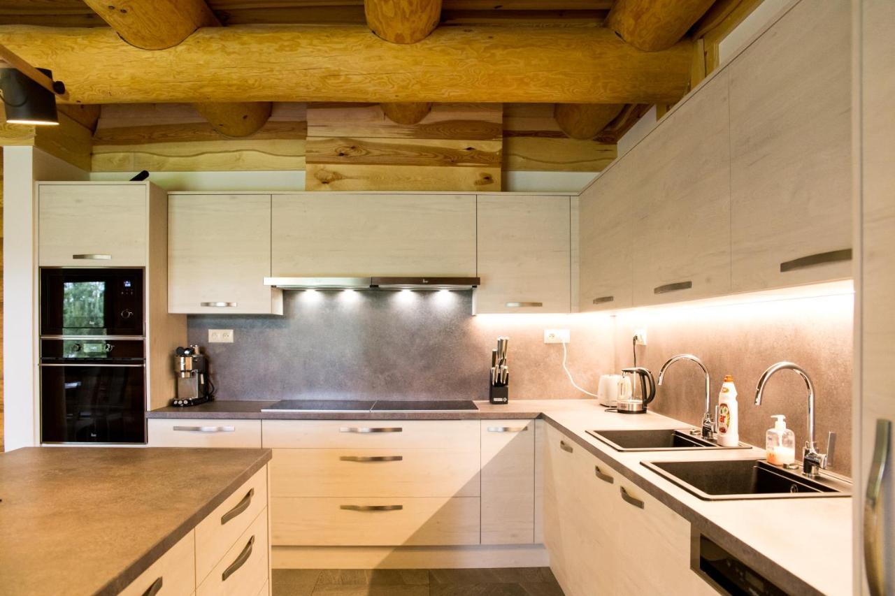 Вилла Luxusni Srub Az 24 Luzek - Sruby-Lipno Фримбурк Экстерьер фото